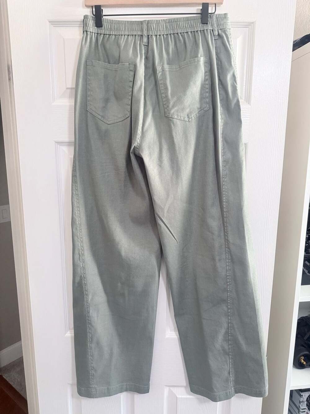 Evereve Sage Green Drawstring Wide Leg Pants Size M - Picture 6 of 8
